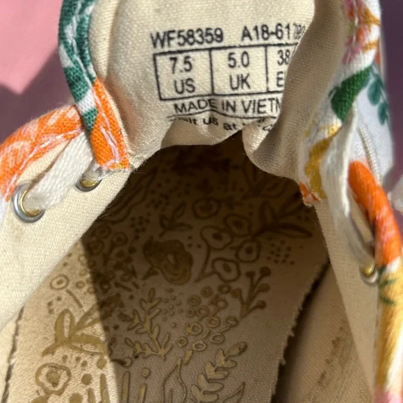 Rifle Paper Company Keds in the Lively Floral design Size 7.5 - Picture 14 of 14